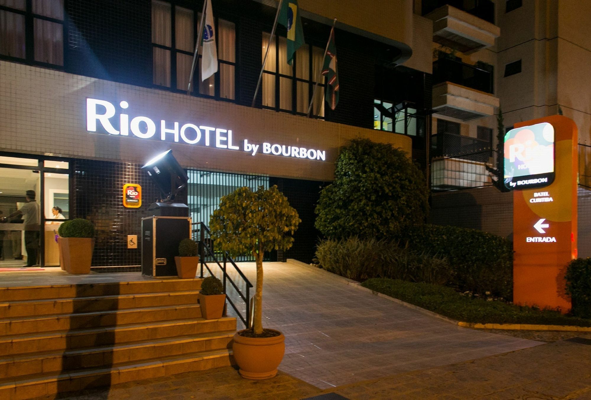 Rio Hotel By Bourbon Curitiba Batel Exterior photo